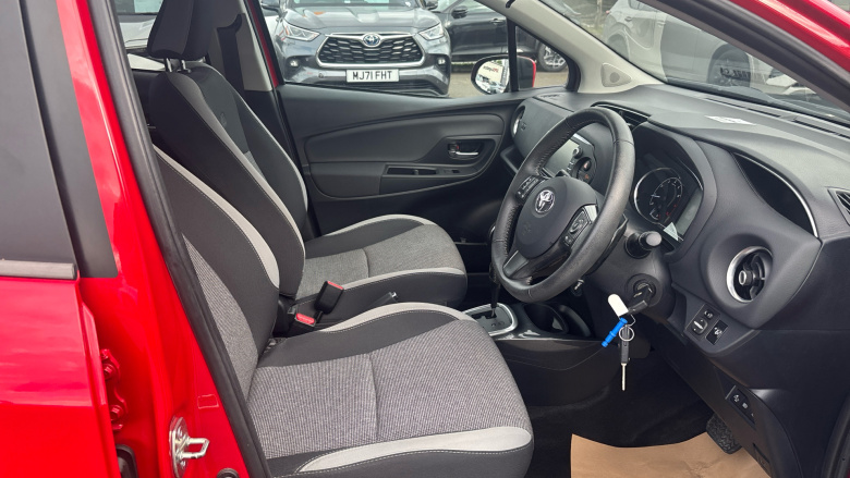 Toyota Yaris 1.5 VVT-i Y20 5dr CVT [Bi-tone] Petrol Hatchback